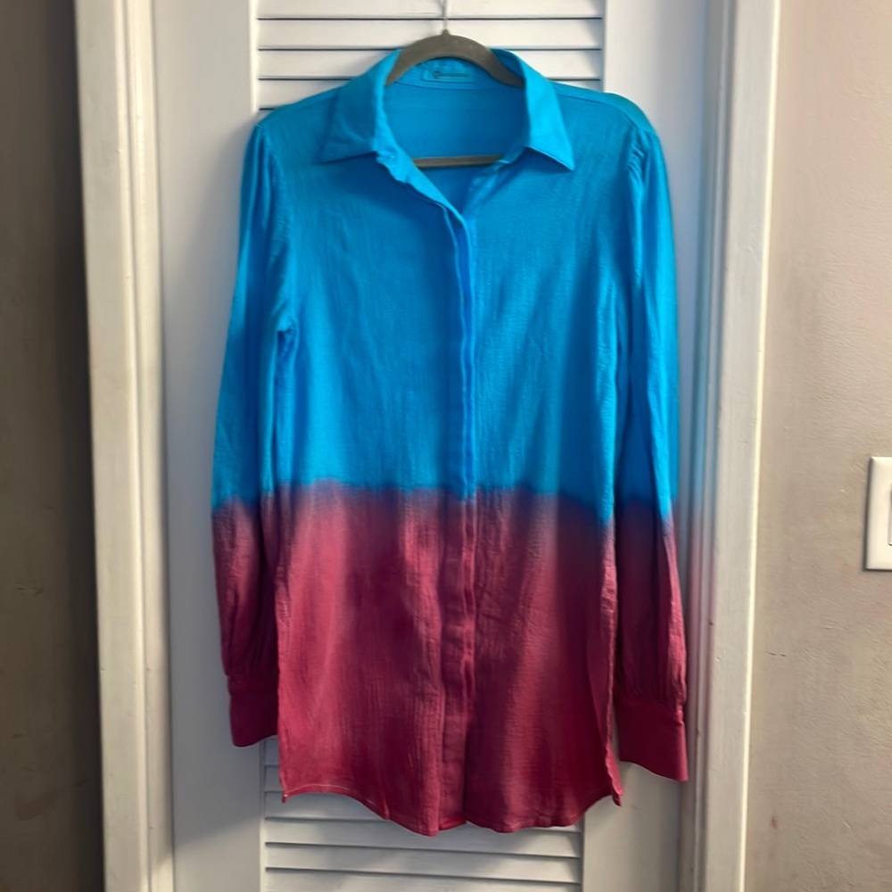 GaleriaDoBikini Ombré Buttoned Swim Coverup.Excellent quality & condition.Size M